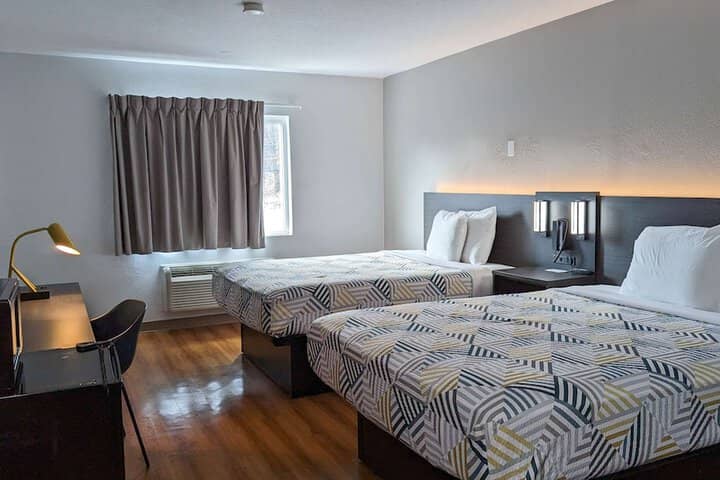 Room 9 of 27