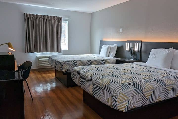 Room 17 of 27